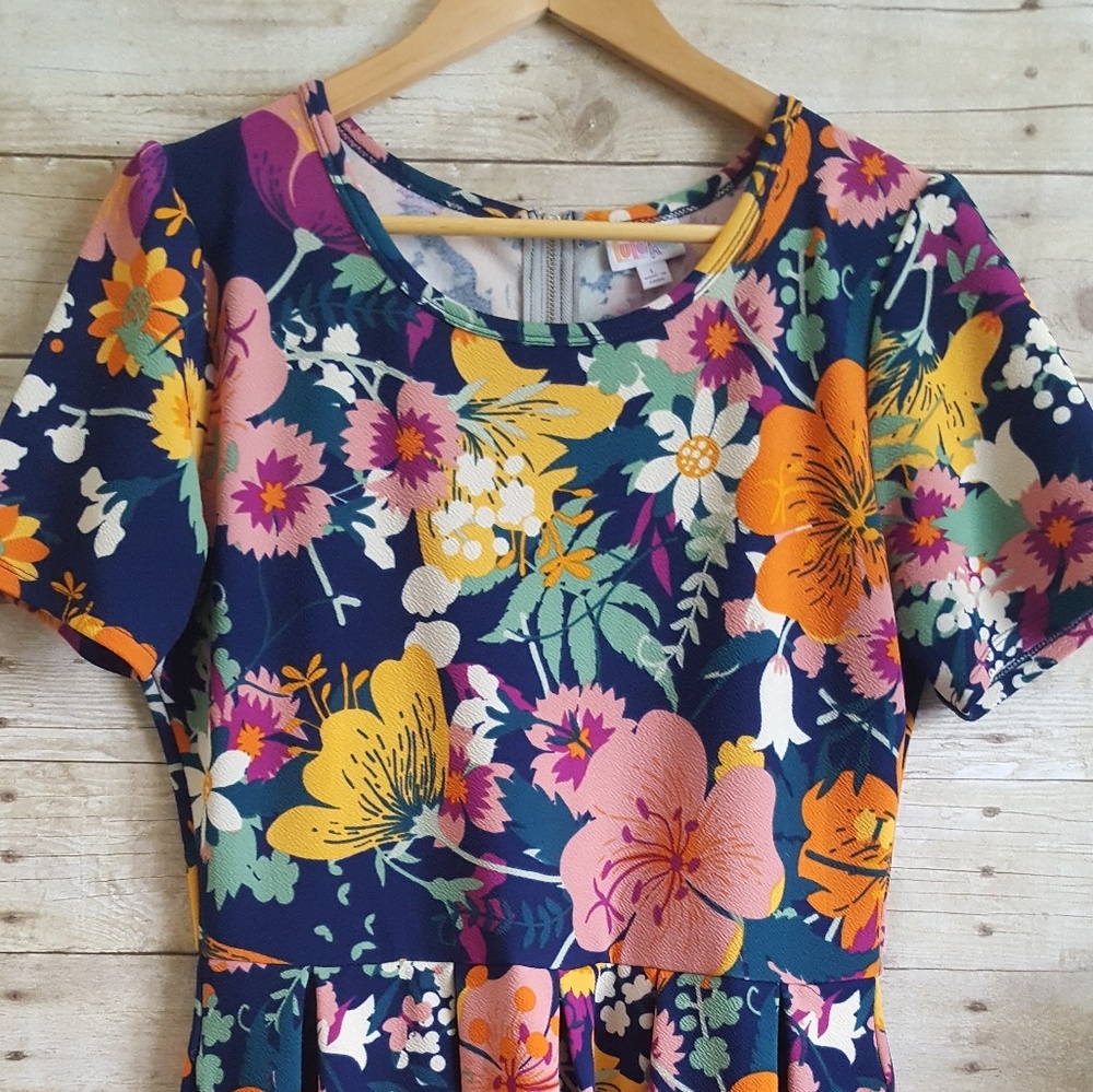 LuLaRoe Amelia